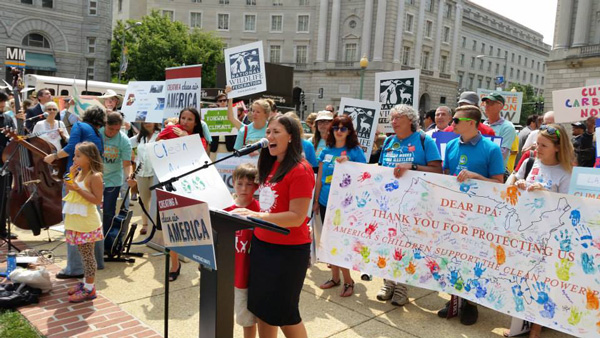 MCAF's NJ field manager, Trisha Dello Iacono and son Logan standing up for clean air in Washington, DC.