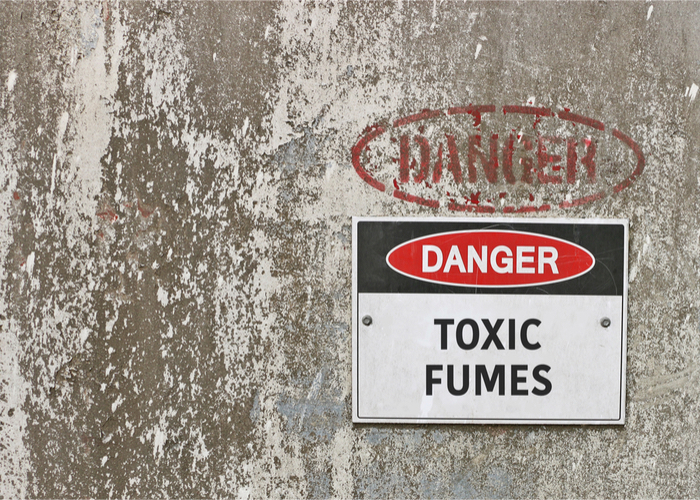 danger toxic fumes sign