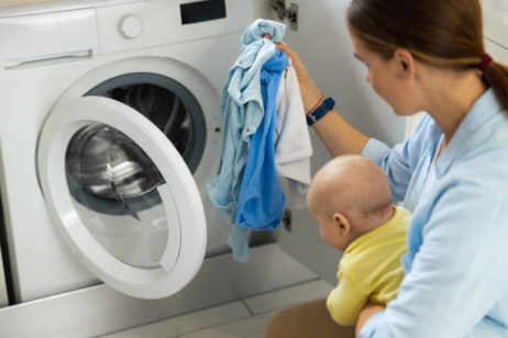 Mom Detective: What to Do About Laundry and Plastic Pollution?