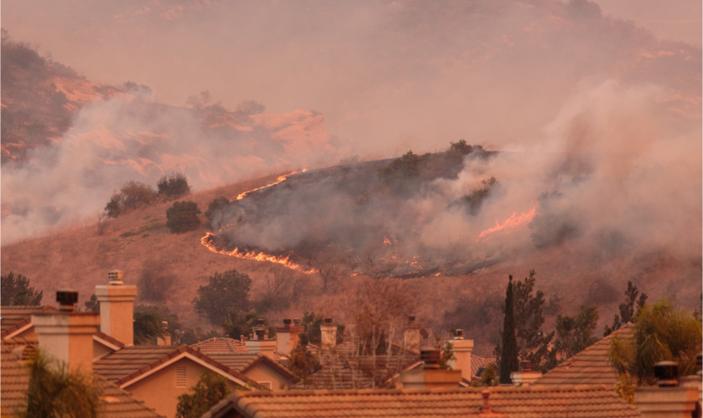 California wildfire with wildfire smoke