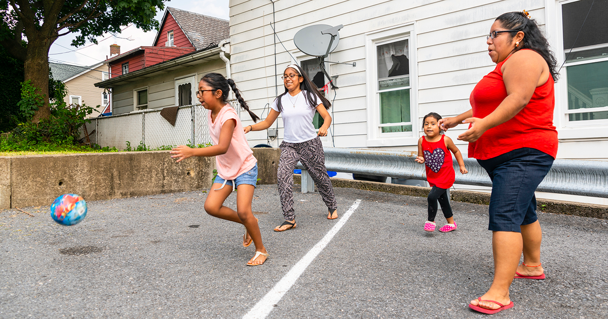 El calor extremo y las comunidades latinas - Moms Clean Air Force