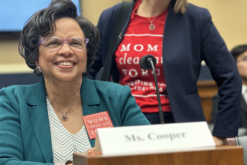 Almeta Cooper testifies in support of strong particle pollution standards