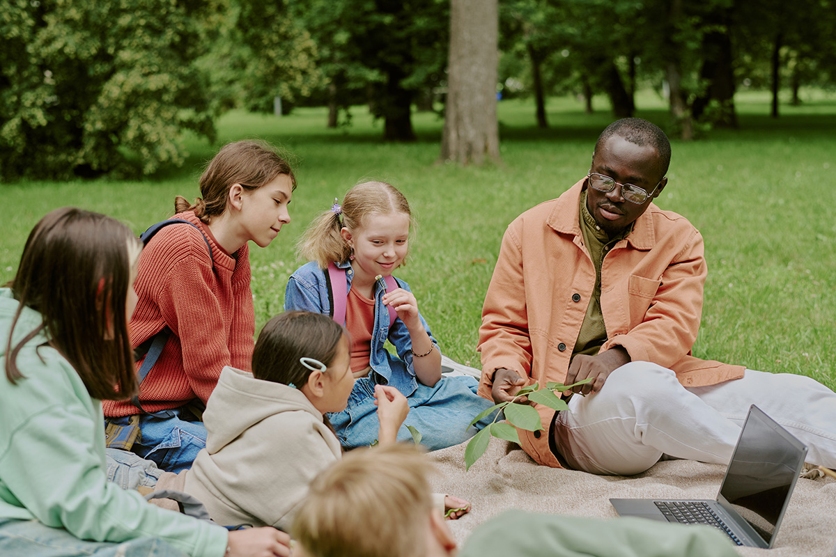 Kids in an outdoor learning session