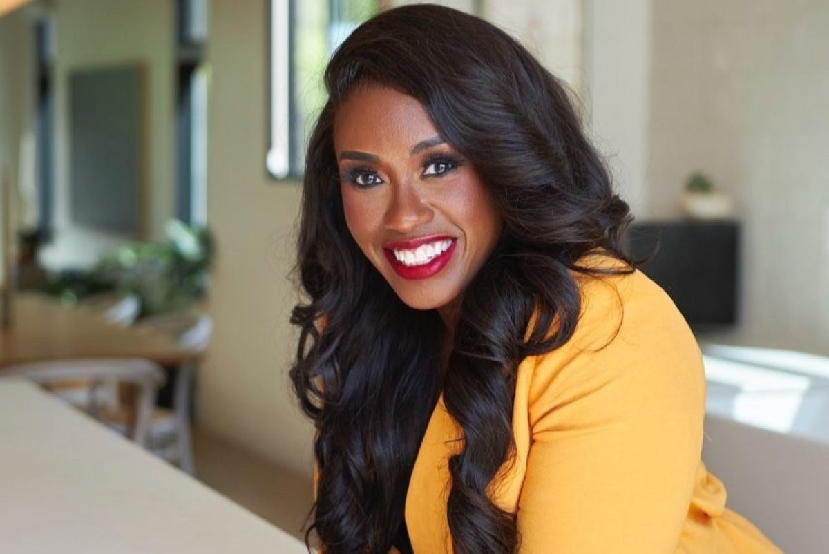 Real estate agent Kenya Reeves Costa