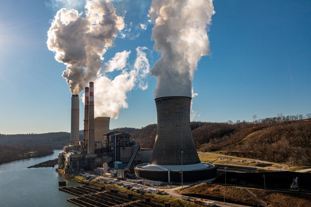 Fort Martin coal-fired power station, Maidsville, WV