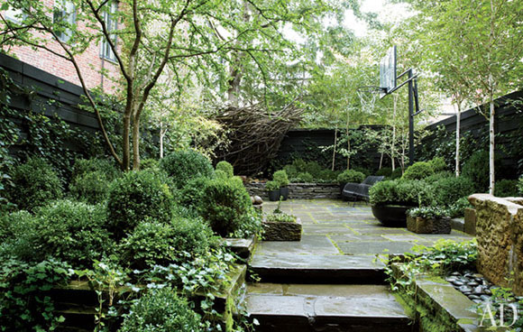Julianne Moore's garden