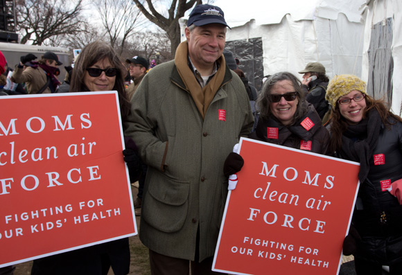 Sen Sheldon Whitehouse with Moms Clean Air Force team members.